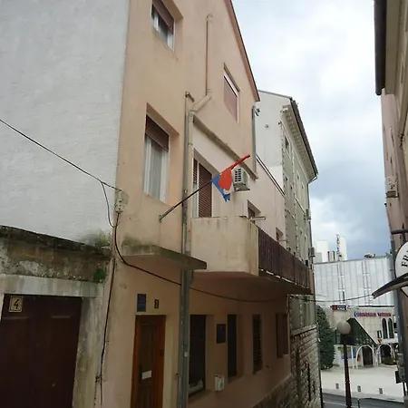 Popov Апартаменты