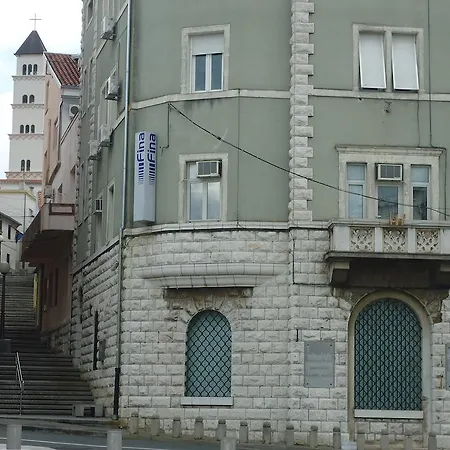 Popov *